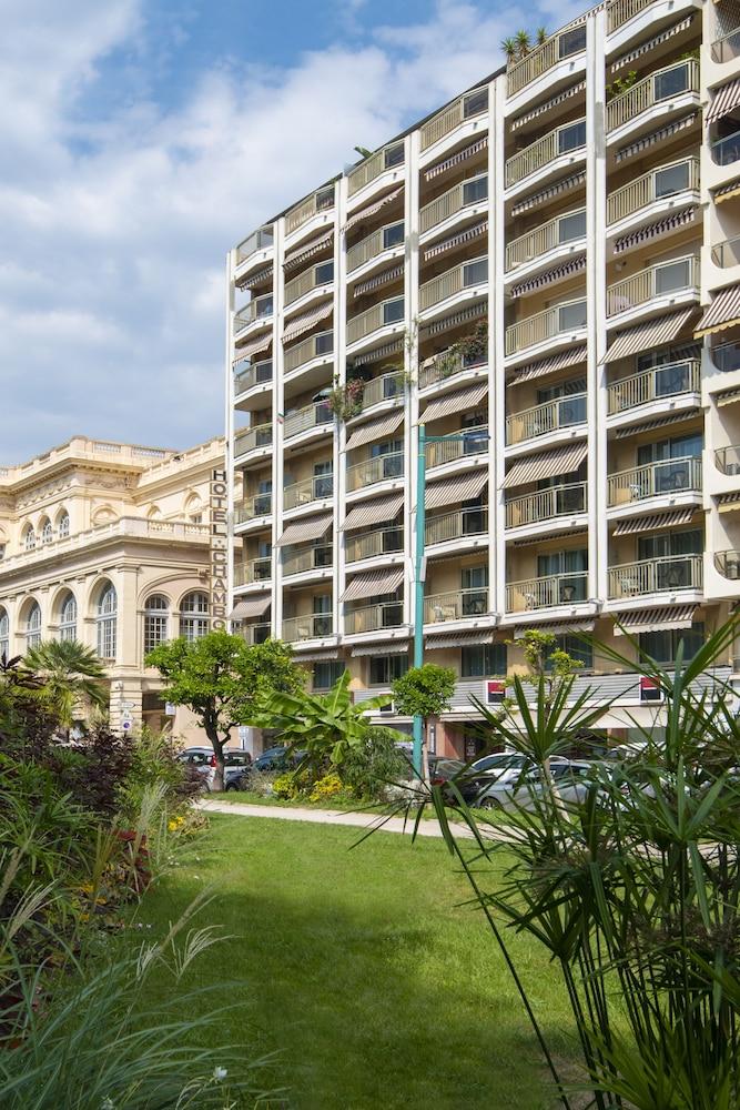 Hotel Chambord Menton Exterior photo